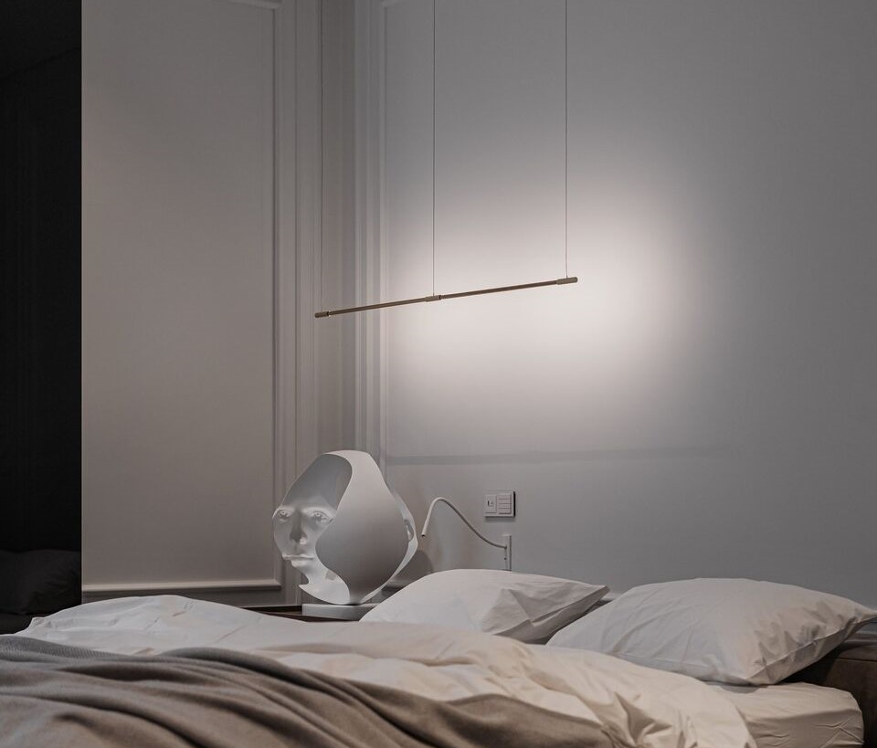 THIN Suspension & Floor Lamp Used in Colossus Apartment